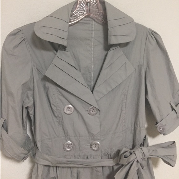Gray short sleeve trench jacket - Picture 2 of 5